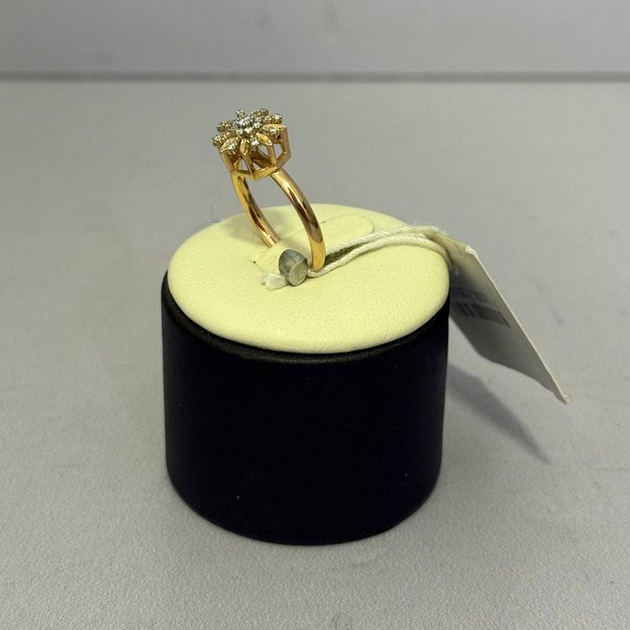 Золотое кольцо с камнями, 585 /  СА027630