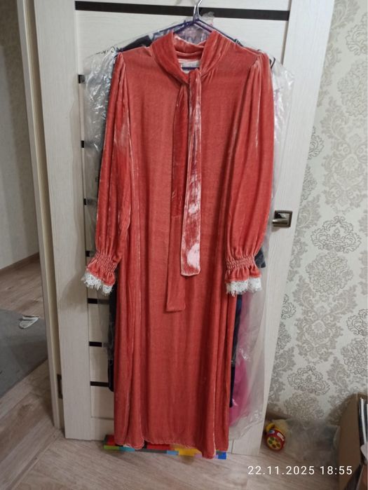 Платье на выход .Бархат