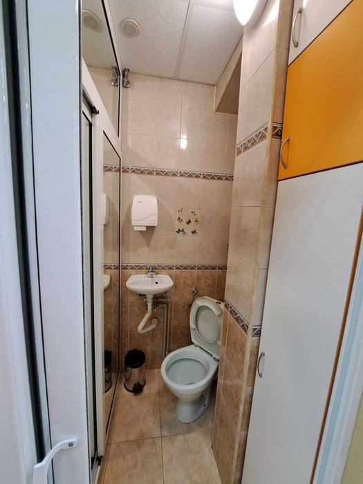 Дава се под наем Офис в Бургас, Център - 33 кв.м за 200 € - Снимка #6