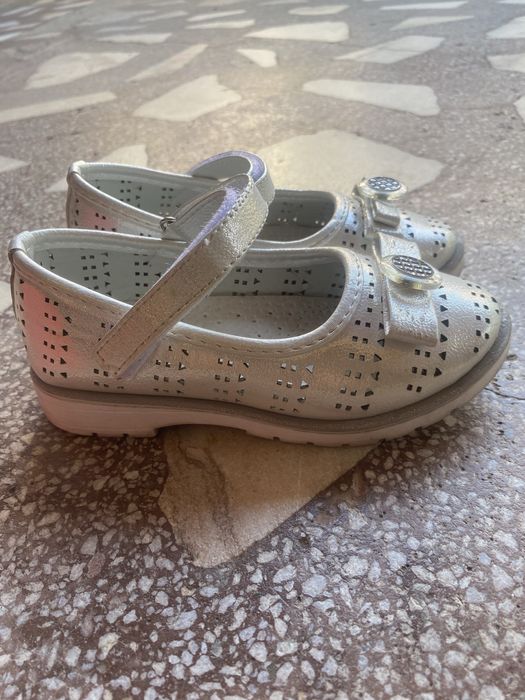 Pantofi eleganti fetite