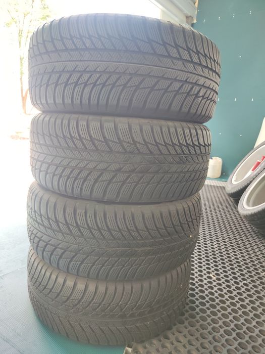 4 бр зимни 225/50/17 Bridgestone 22г