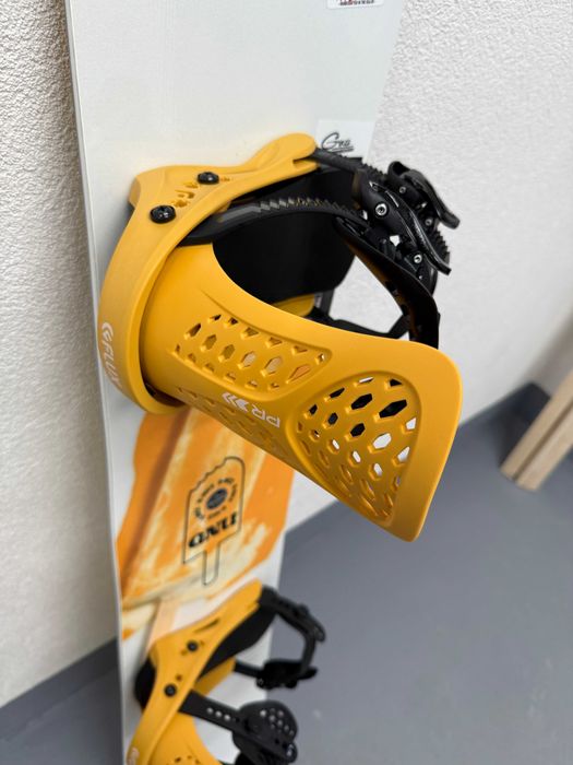 placa snowboard noua gnu b-nice L145cm