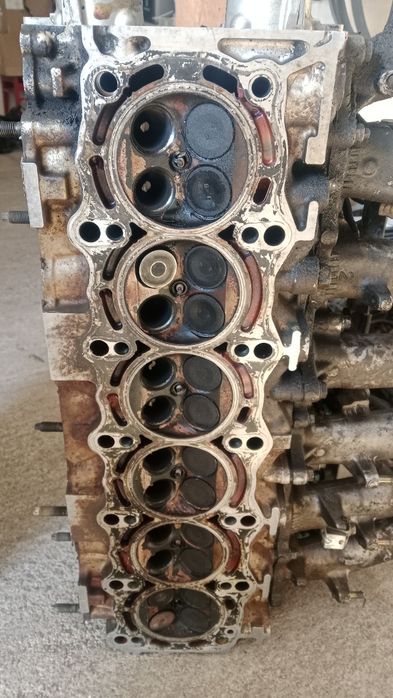 Галовка Лексус ж.с мерс 104