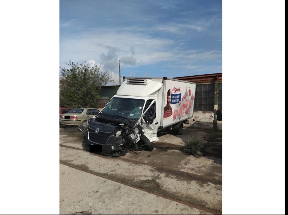 Dezmembrez renault master 2.3 2300 tractiune spate punte cardan motor