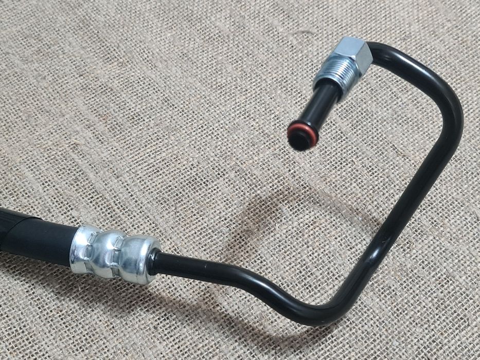 RX330, RX300.  Шланг ГУРа