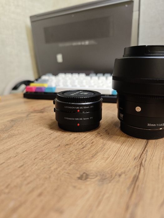 Фотокамера Olympus OM-D E-M10 с набором объективов