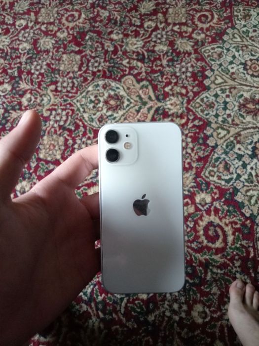 Iphone 12 mini kelishamiz srochno