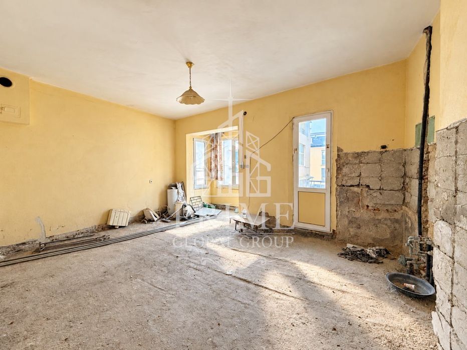Продава се Четиристаен апартамент в Варна, Център - 110 кв.м за 3363 €/кв.м - Снимка #6