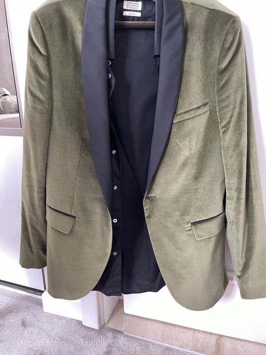 Vand sacou si camasa Adina Buzatu