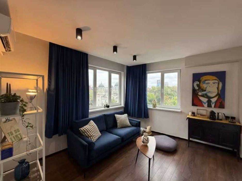 Дава се под наем Тристаен апартамент в София, Център - 76 кв.м за 846.6 € - Снимка #1