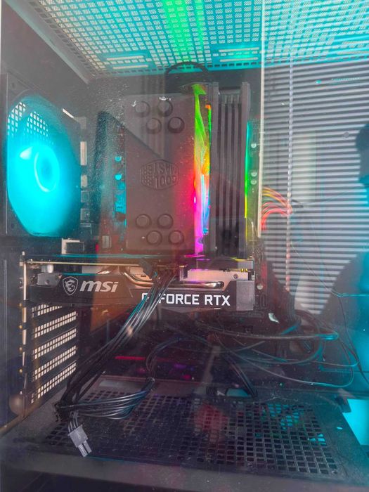 Компютър AMD Ryzen 7 5700X
