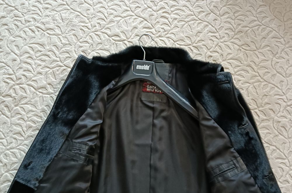 Продам мужскую шубу из нерпы "GATA FUR"