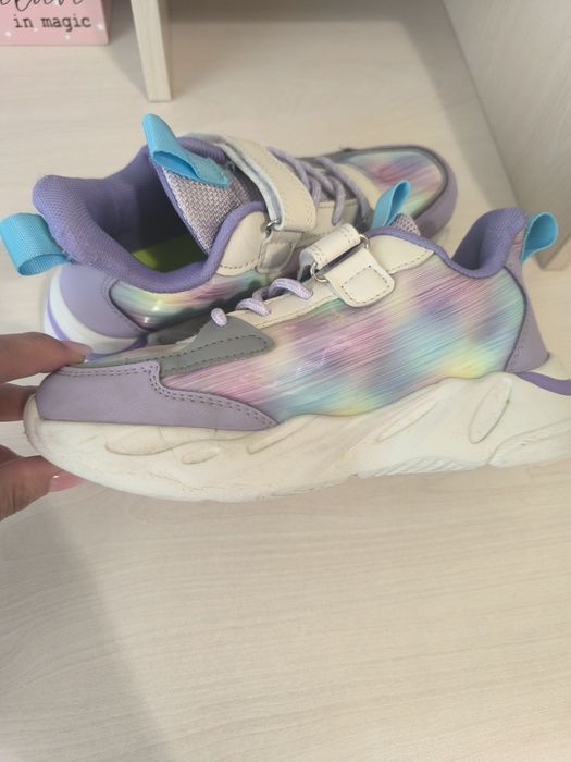 Adidași fete mărimea 31