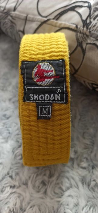 Продавам нов колан за бойни изкуства