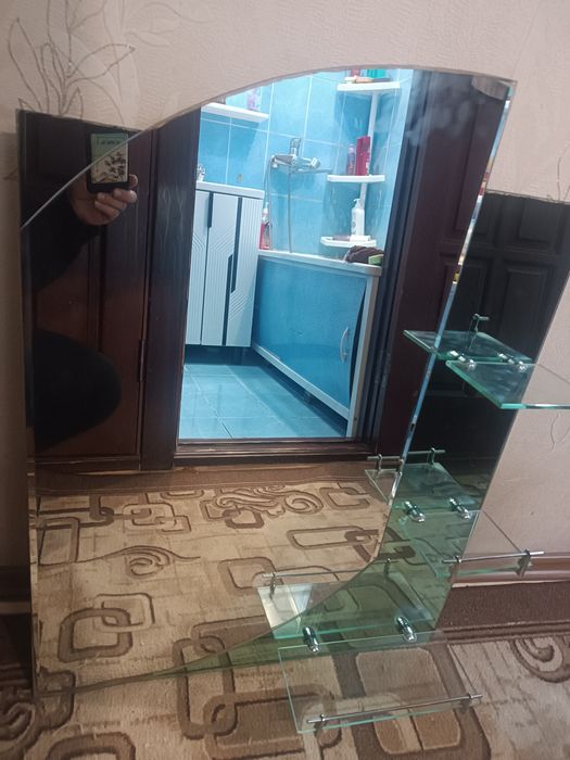Продам зеркало для ванной комнаты .