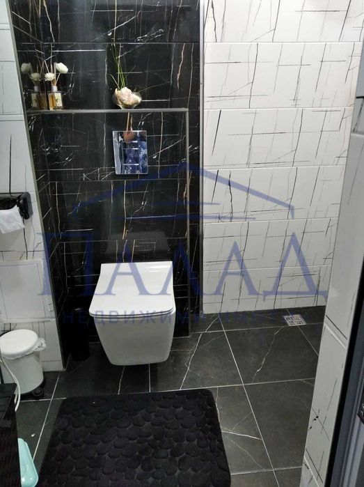 Дава се под наем Двустаен апартамент в Варна, Морска градина - 62 кв.м за 612 € - Снимка #18