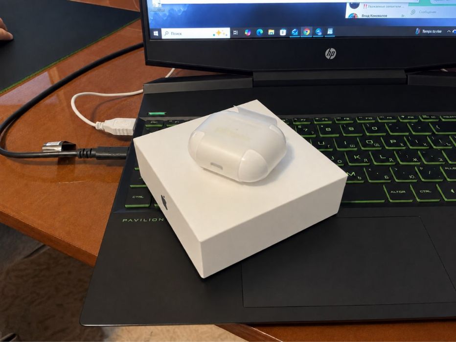 Apple AirPods 3 с MagSafe Charging Case