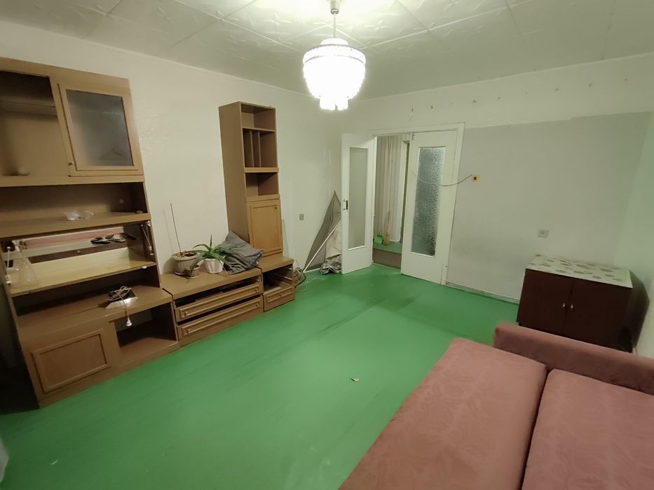 Продается 2-комн (5-12, 9 эт)