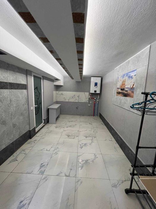 Улица Паркентская.Продам  коммерческий обьект 125кв.м. Цоколь.2 линия.