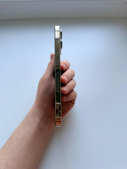 iPhone 13 pro max 256gb gold