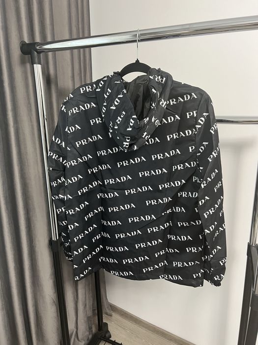 Geaca PRADA super calitate