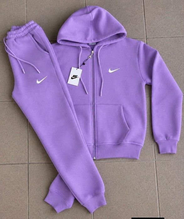 Trening de dama Nike . Mov S