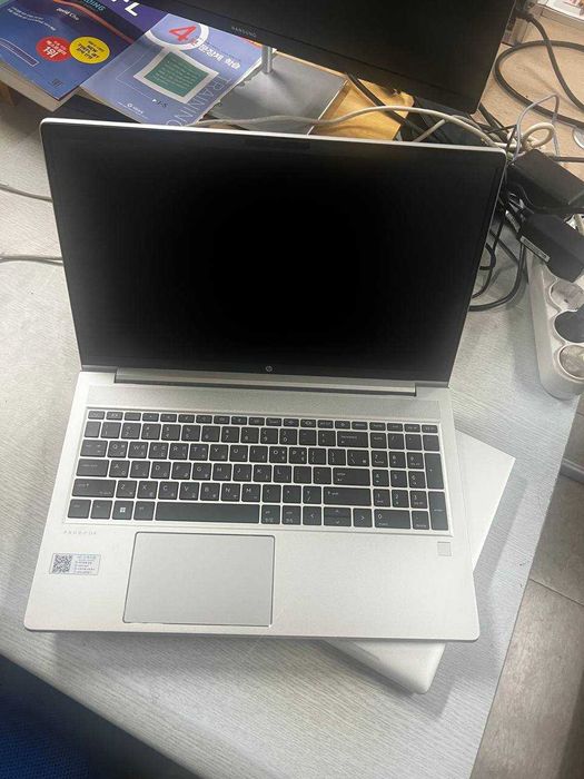 HP Pavilion 15 G10 Noutbuk Sotiladi!