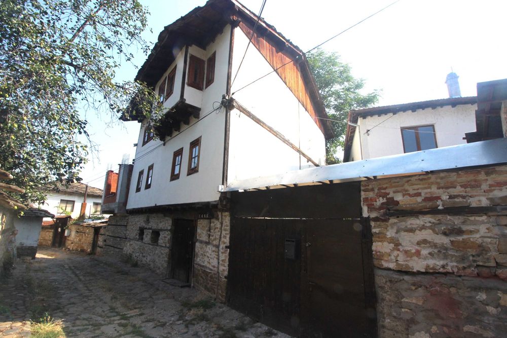 Продава се Къща в Ловеч, Вароша - 148 кв.м за 345 €/кв.м - Снимка #1