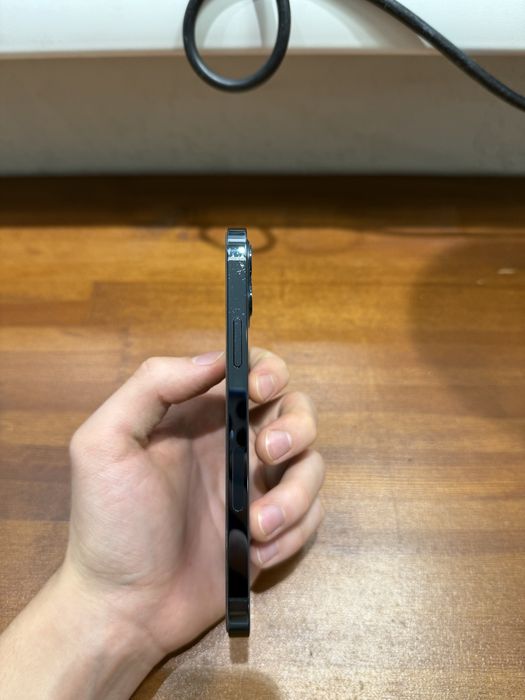 Продам iPhone 12 pro 128 gb