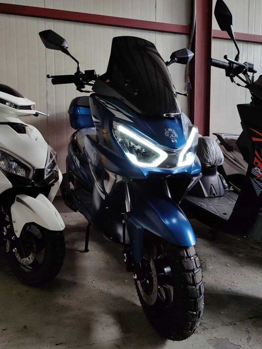 Скутер 150 куб. См, Бензиновый Обмен - Рассрочка - Кредит