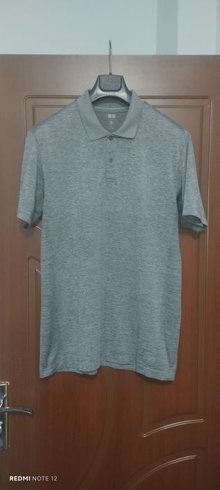 Футболка поло от бренда "UNIQLO