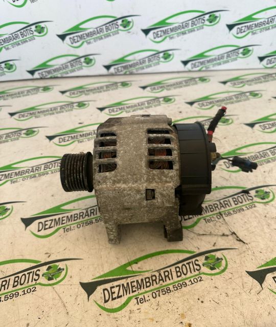 Alternator 8200 537 415 Dacia Logan prima generatie