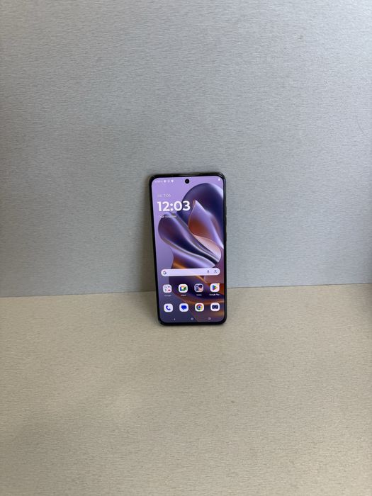 Продавам Motorola Edge 50 NEO като нов