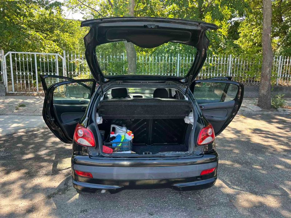 Peugeot 206+ 1.4 75кс