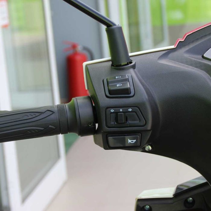 Електрически скутер MaxMotors Super G 3000W WHITE