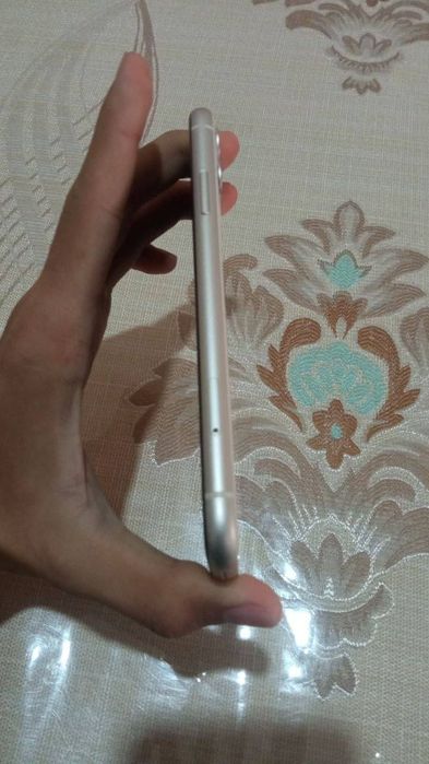 Iphone 11 sotiladi rangi oq