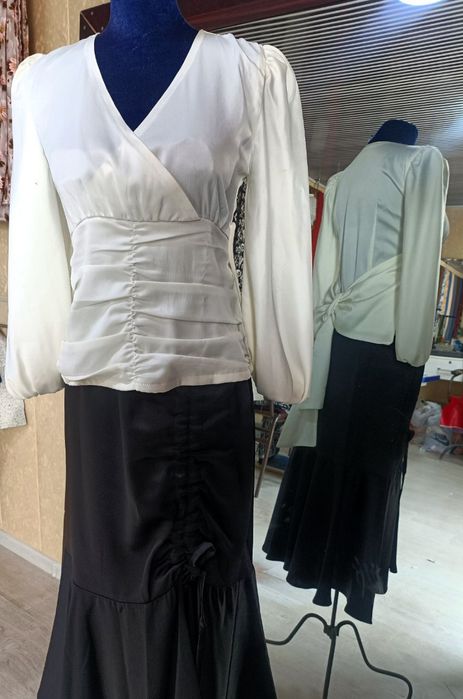 Oq kofta qora yubka sotiladi