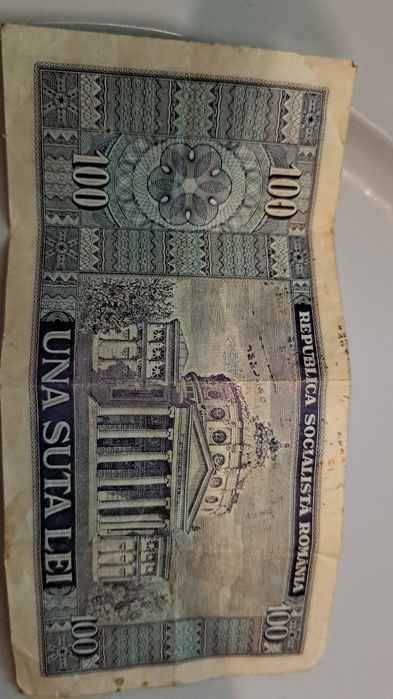 Vand bacnote si monezi pentru colectionari