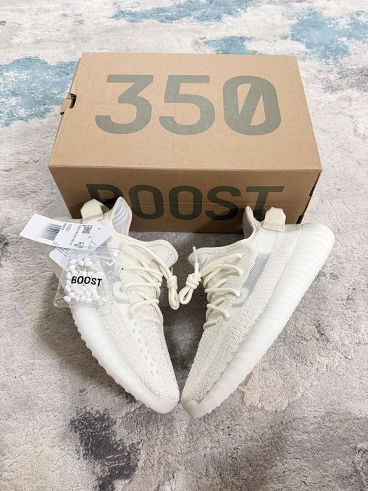 Yeezy 350 V2 Bone