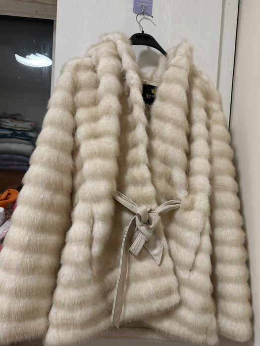 Продам эко шуба с капюшоном