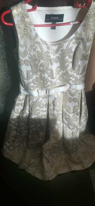 Rochie nissa purtata 1 data