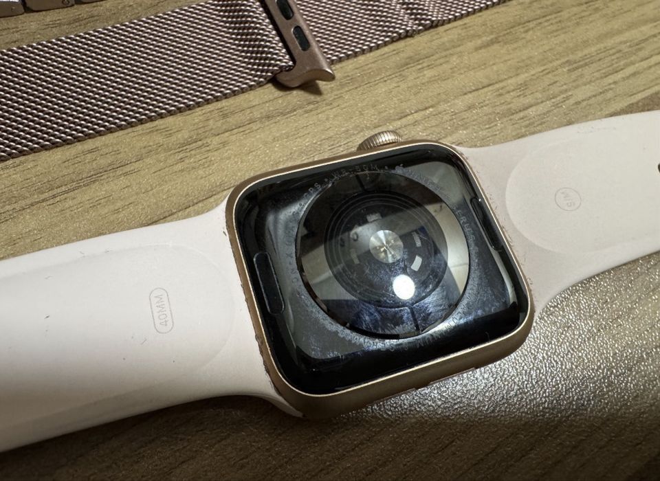 Urgent!! Apple Watch 5 32GB 40mm