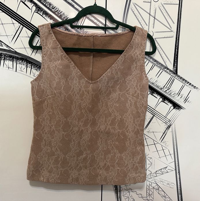 Bluza tip vesta Max Mara cu dantela lana maro