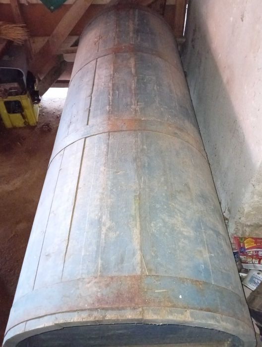 Масивно дървено корито за обработка на грозде.