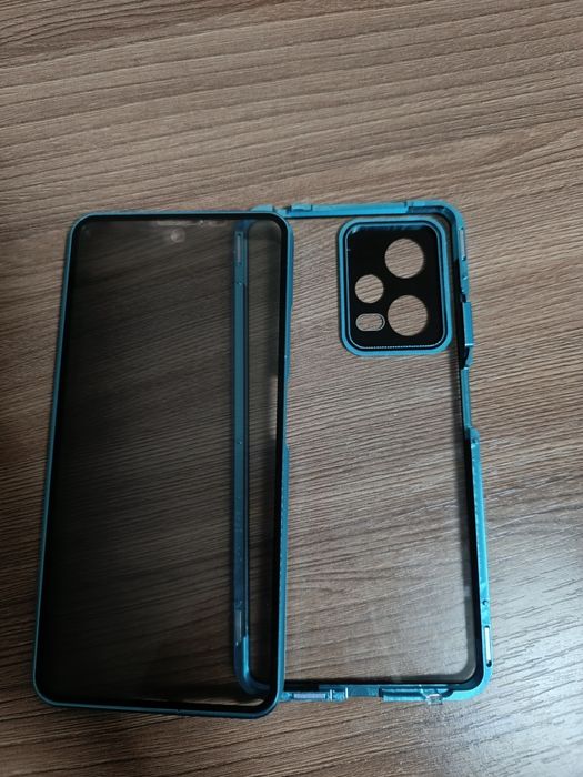 Продам чехол новый