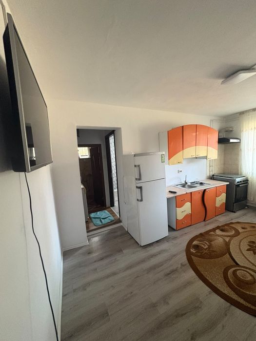 Apartament de închiriat – Piața Halelor