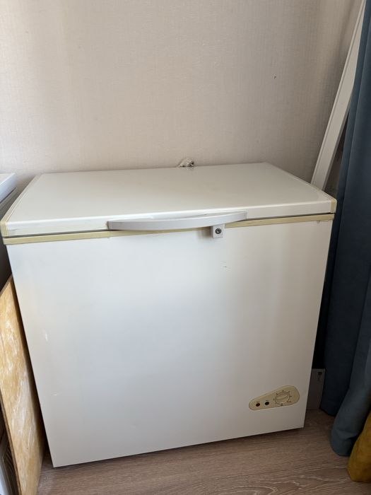 Продам морозильник