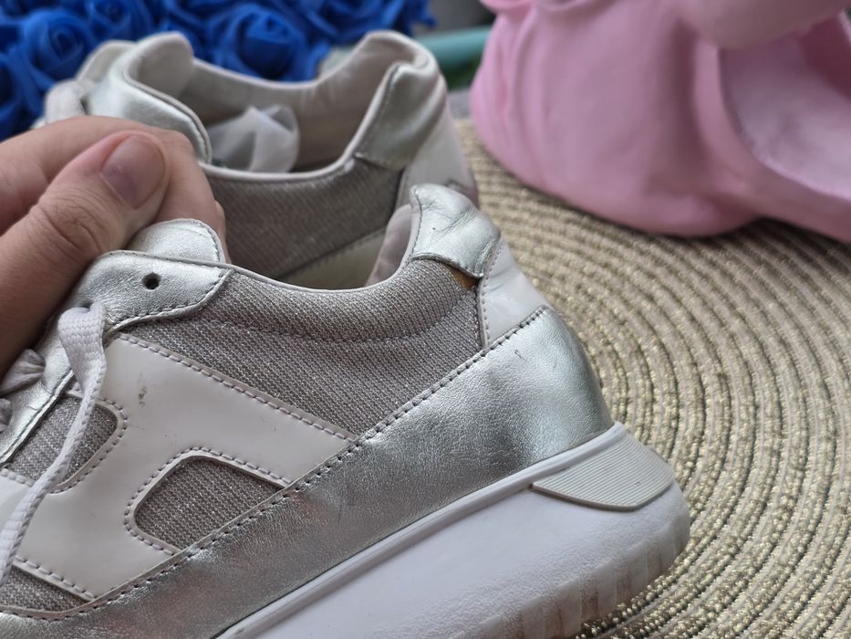 Hogan сребристи кецове N37, 5