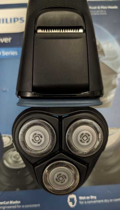 Новая бритва Philips 3000 S3144 (электробритва + триммер)