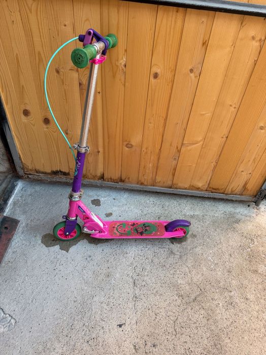 На вашето внимание тротинетка Olexo